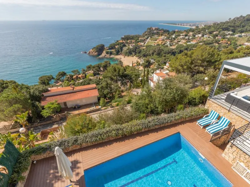 Charming sea-view villa in Cala Sant Francesc, Blanes