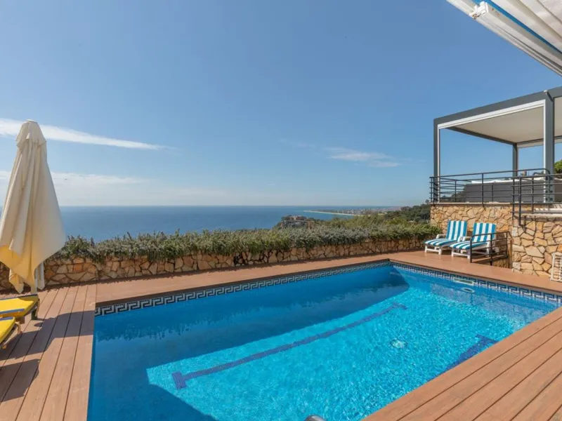 Charming sea-view villa in Cala Sant Francesc, Blanes