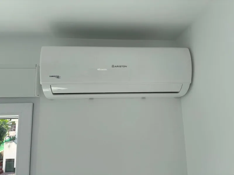 Твой новый дом ждет вас! 🏡✨ РЕМОНТИРОВАННЫЙ ДОМ 3 СПАЛЬНИ 2 ВАННЫЕ 2 ТЕРРАСЫ С ОБЩИМ БАССЕЙНОМ