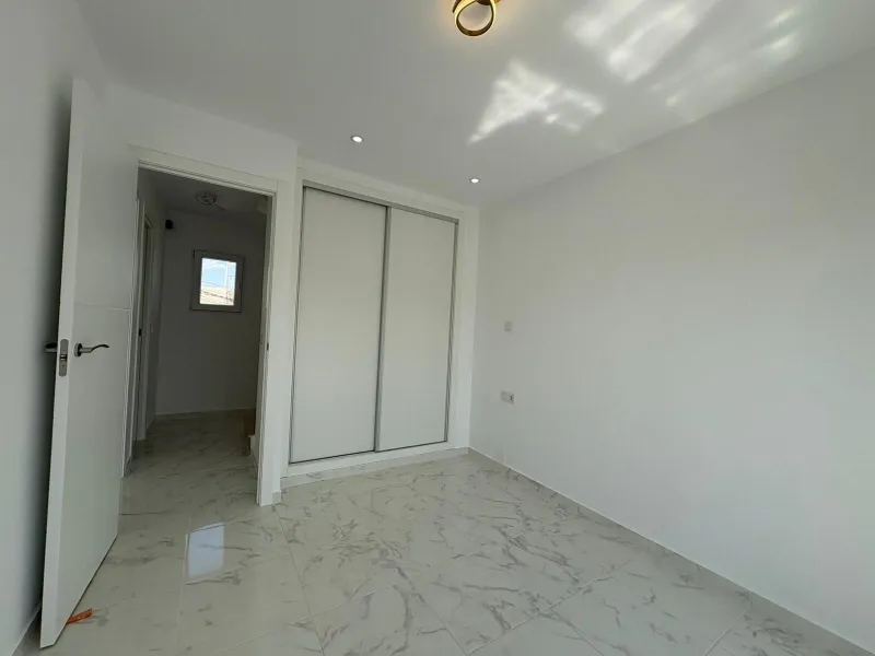 Твой новый дом ждет вас! 🏡✨ РЕМОНТИРОВАННЫЙ ДОМ 3 СПАЛЬНИ 2 ВАННЫЕ 2 ТЕРРАСЫ С ОБЩИМ БАССЕЙНОМ
