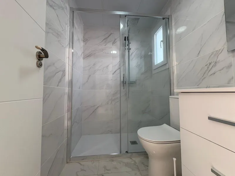 Твой новый дом ждет вас! 🏡✨ РЕМОНТИРОВАННЫЙ ДОМ 3 СПАЛЬНИ 2 ВАННЫЕ 2 ТЕРРАСЫ С ОБЩИМ БАССЕЙНОМ