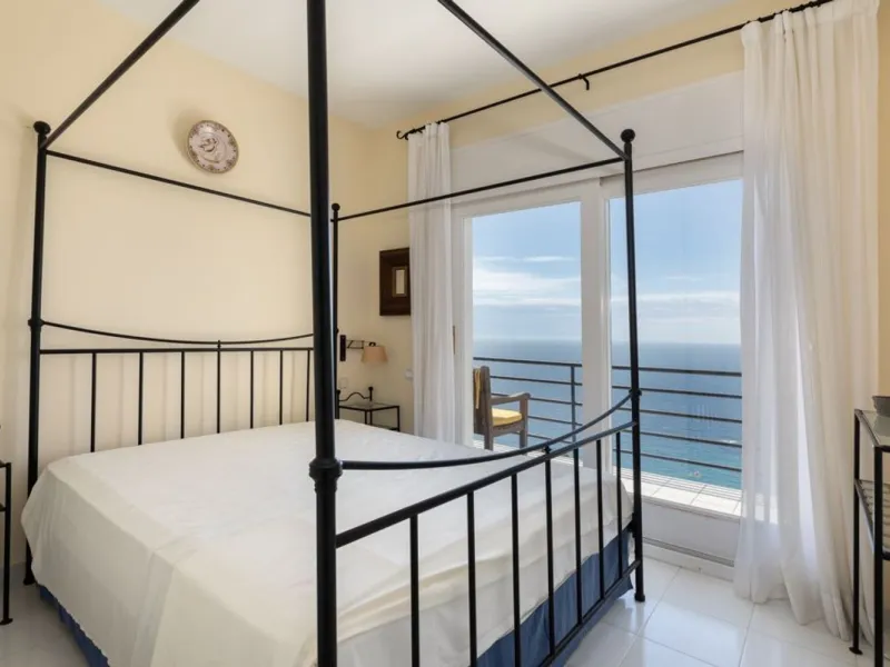 Charming sea-view villa in Cala Sant Francesc, Blanes
