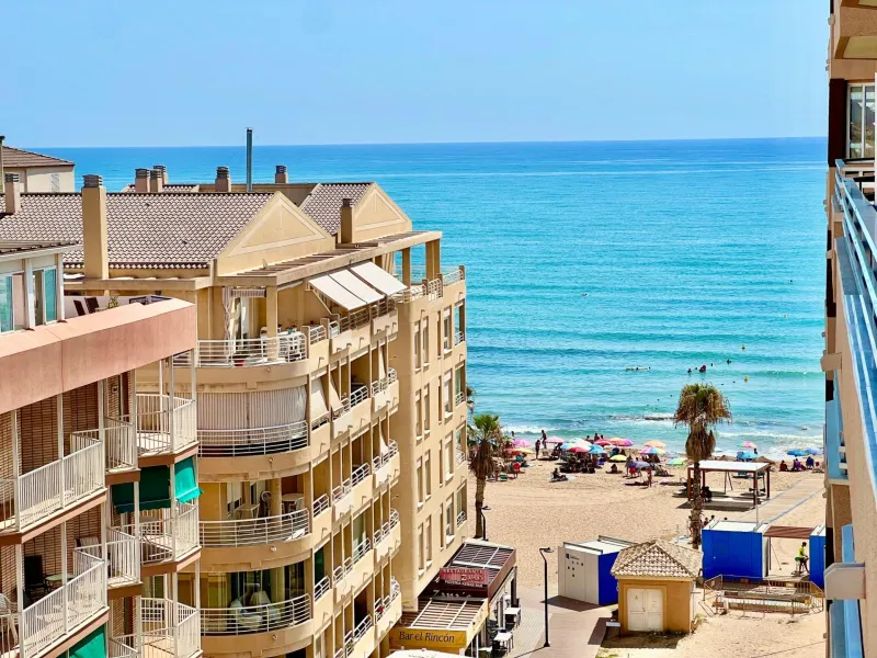 ESPACIOSO APARTAMENTO DE 3 HABITACIONES + PARKING + TRASTERO EN PLANTA 7 CON VISTAS AL MAR