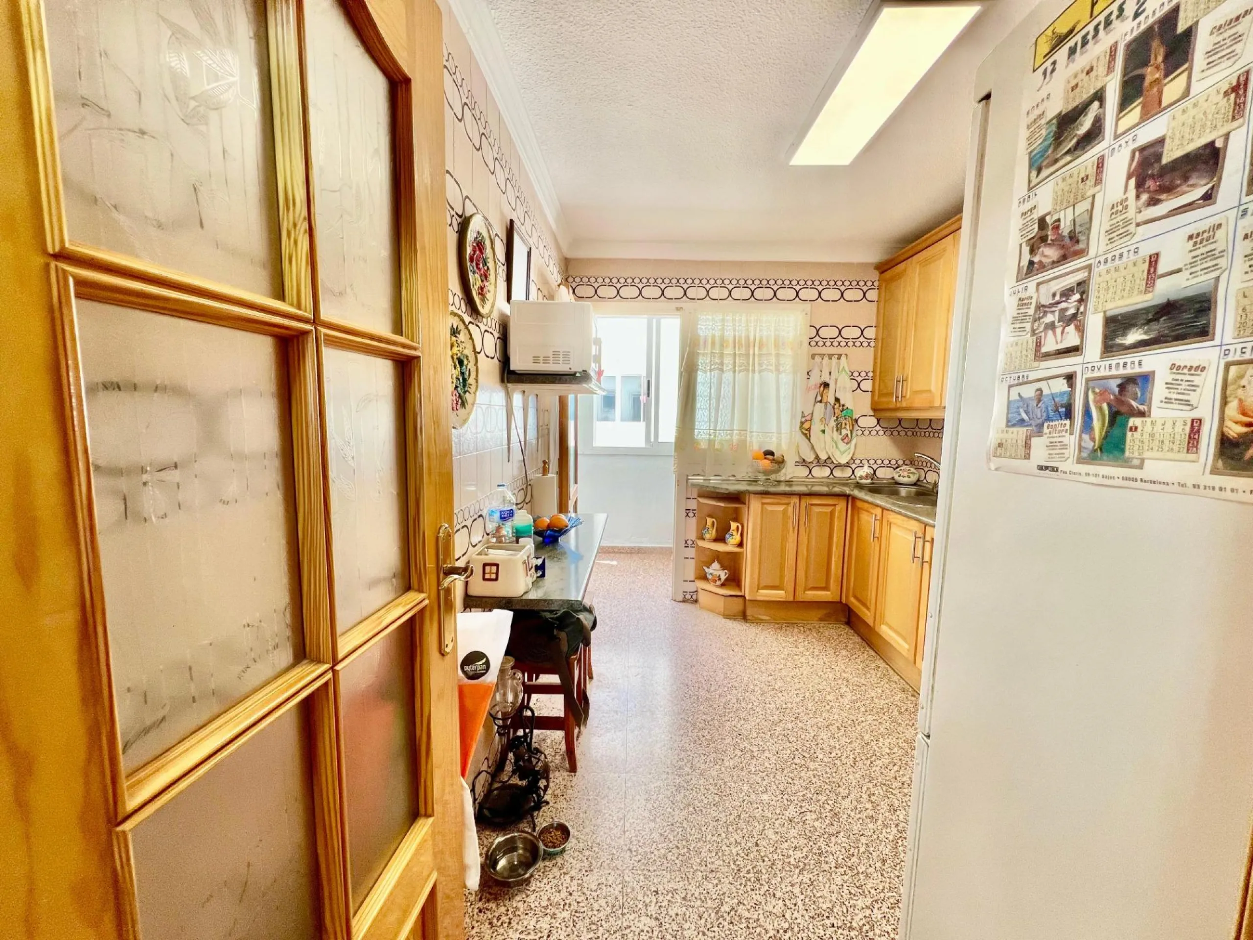 ESPACIOSO APARTAMENTO DE 3 HABITACIONES + PARKING + TRASTERO EN PLANTA 7 CON VISTAS AL MAR