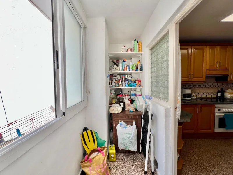ESPACIOSO APARTAMENTO DE 3 HABITACIONES + PARKING + TRASTERO EN PLANTA 7 CON VISTAS AL MAR