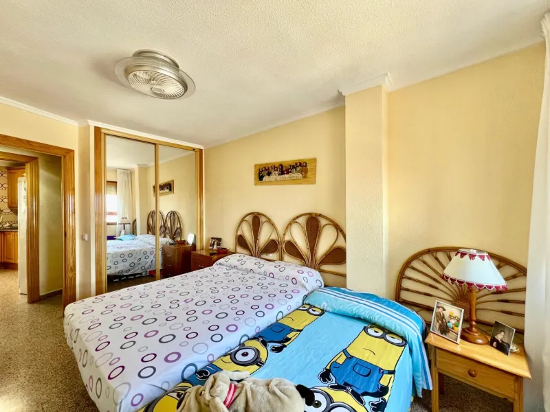 ESPACIOSO APARTAMENTO DE 3 HABITACIONES + PARKING + TRASTERO EN PLANTA 7 CON VISTAS AL MAR