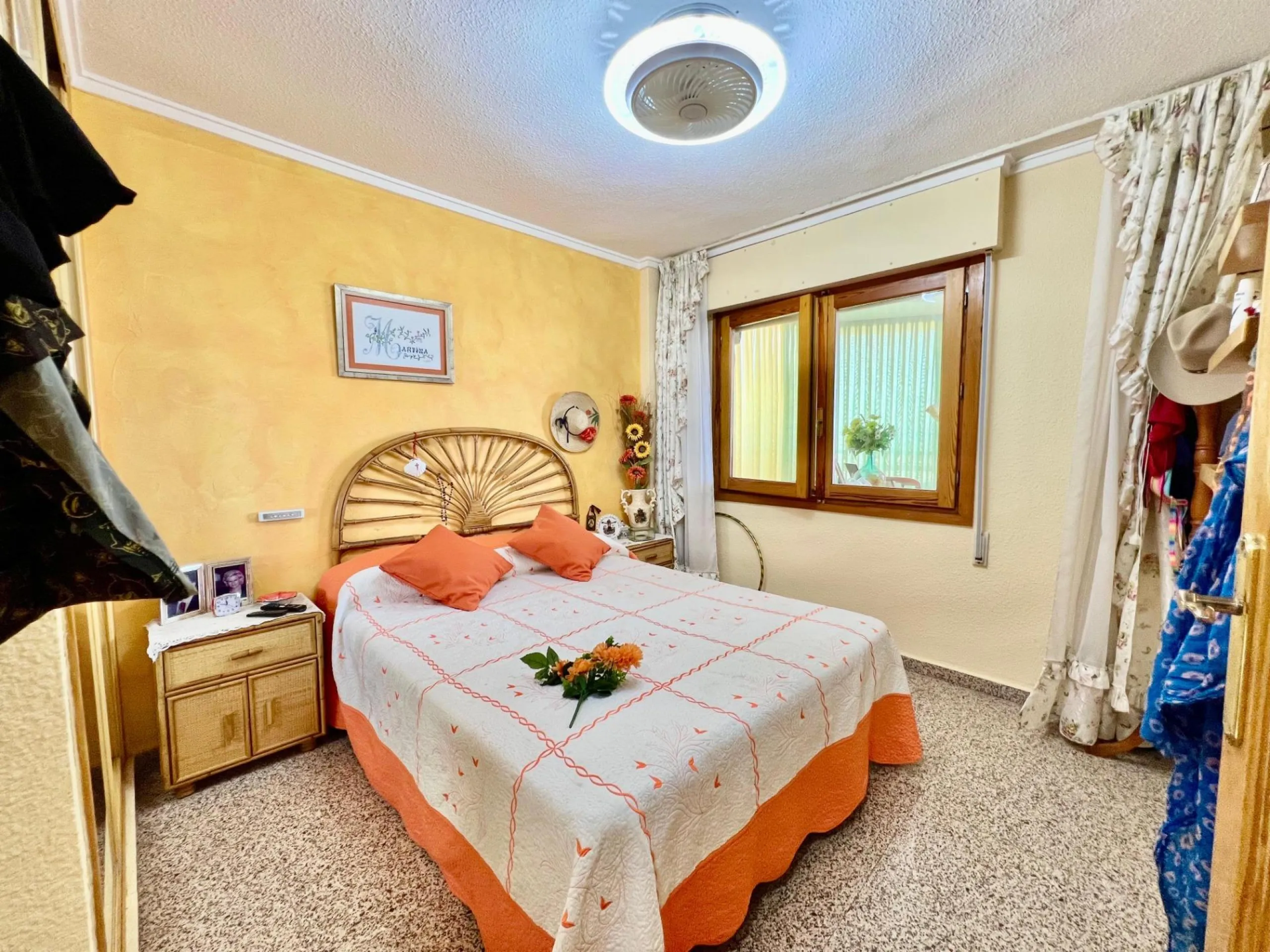 ESPACIOSO APARTAMENTO DE 3 HABITACIONES + PARKING + TRASTERO EN PLANTA 7 CON VISTAS AL MAR