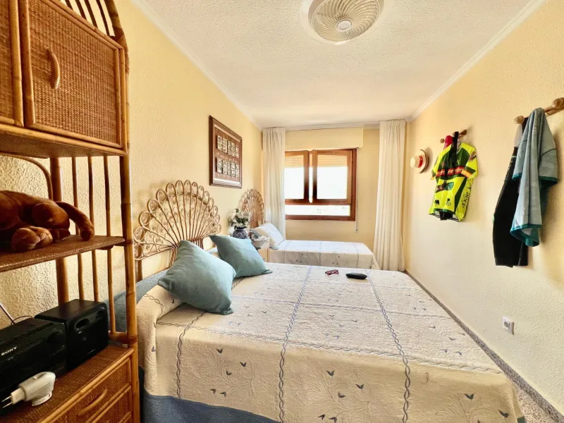 ESPACIOSO APARTAMENTO DE 3 HABITACIONES + PARKING + TRASTERO EN PLANTA 7 CON VISTAS AL MAR