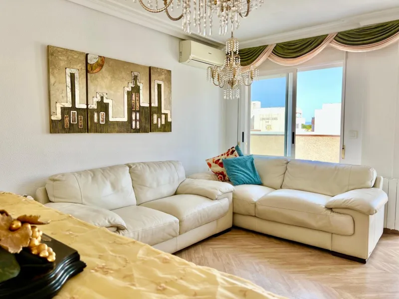 ATICO A 100m DE LA PLAYA DE LA MATA CON IMPRESIONANTE TERRAZA CON VISTAS AL MAR
