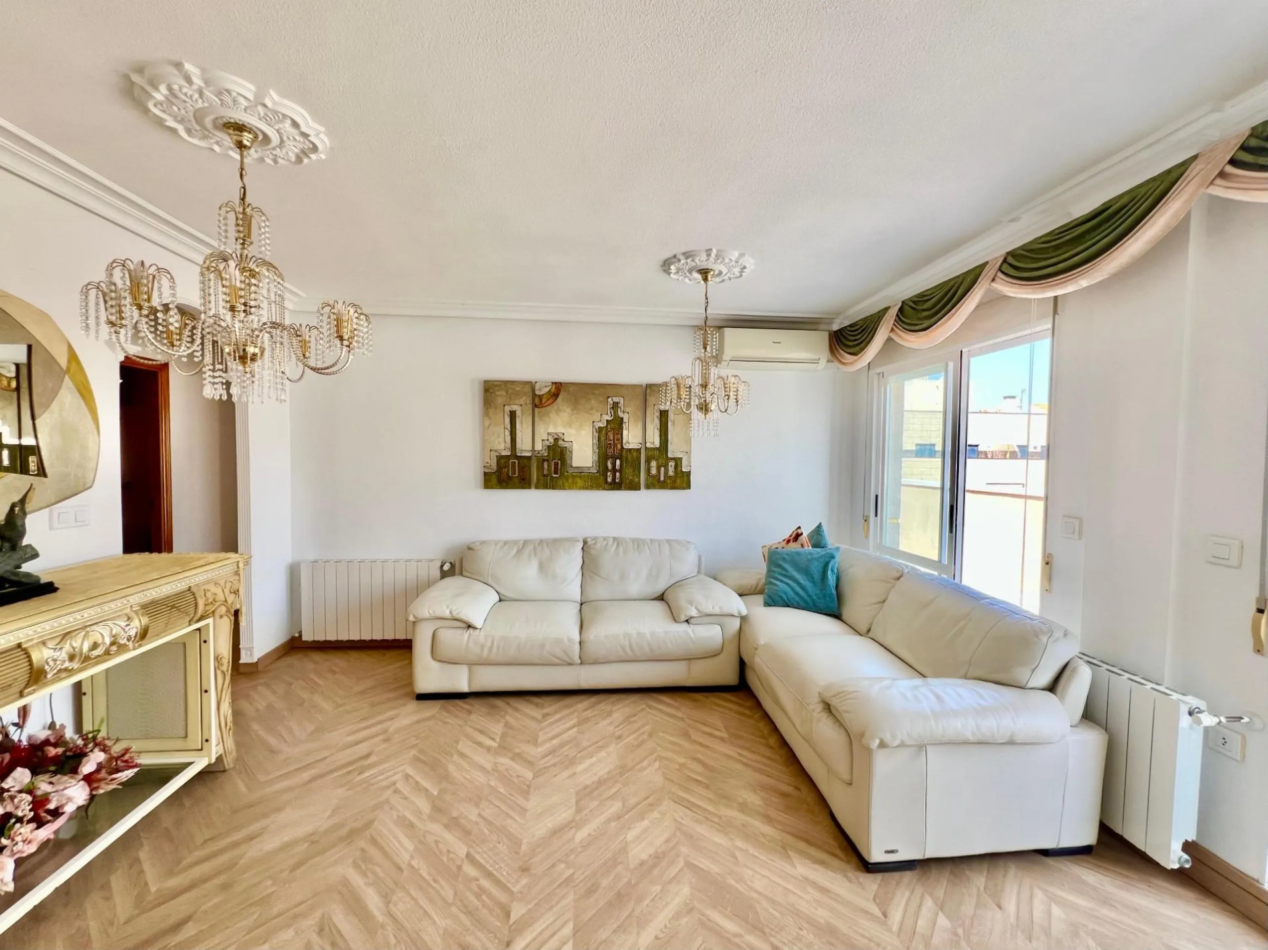 ATICO A 100m DE LA PLAYA DE LA MATA CON IMPRESIONANTE TERRAZA CON VISTAS AL MAR