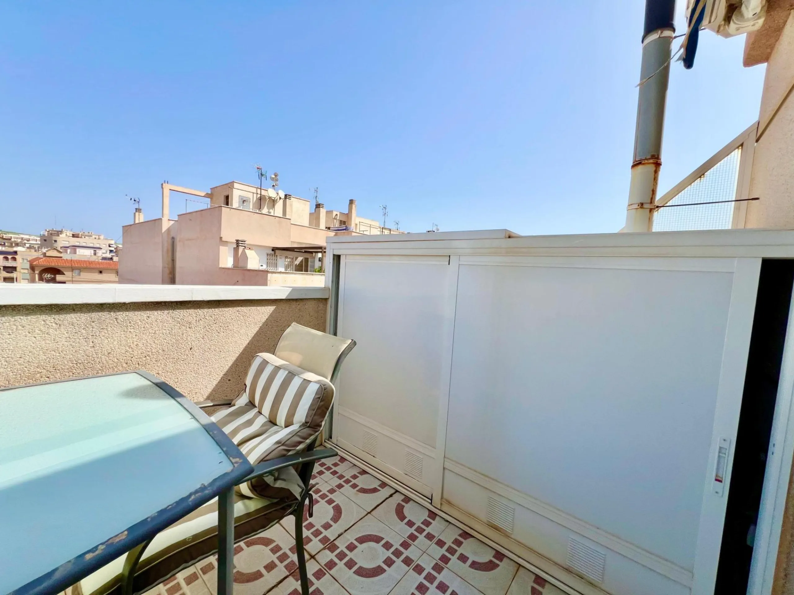 ATICO A 100m DE LA PLAYA DE LA MATA CON IMPRESIONANTE TERRAZA CON VISTAS AL MAR