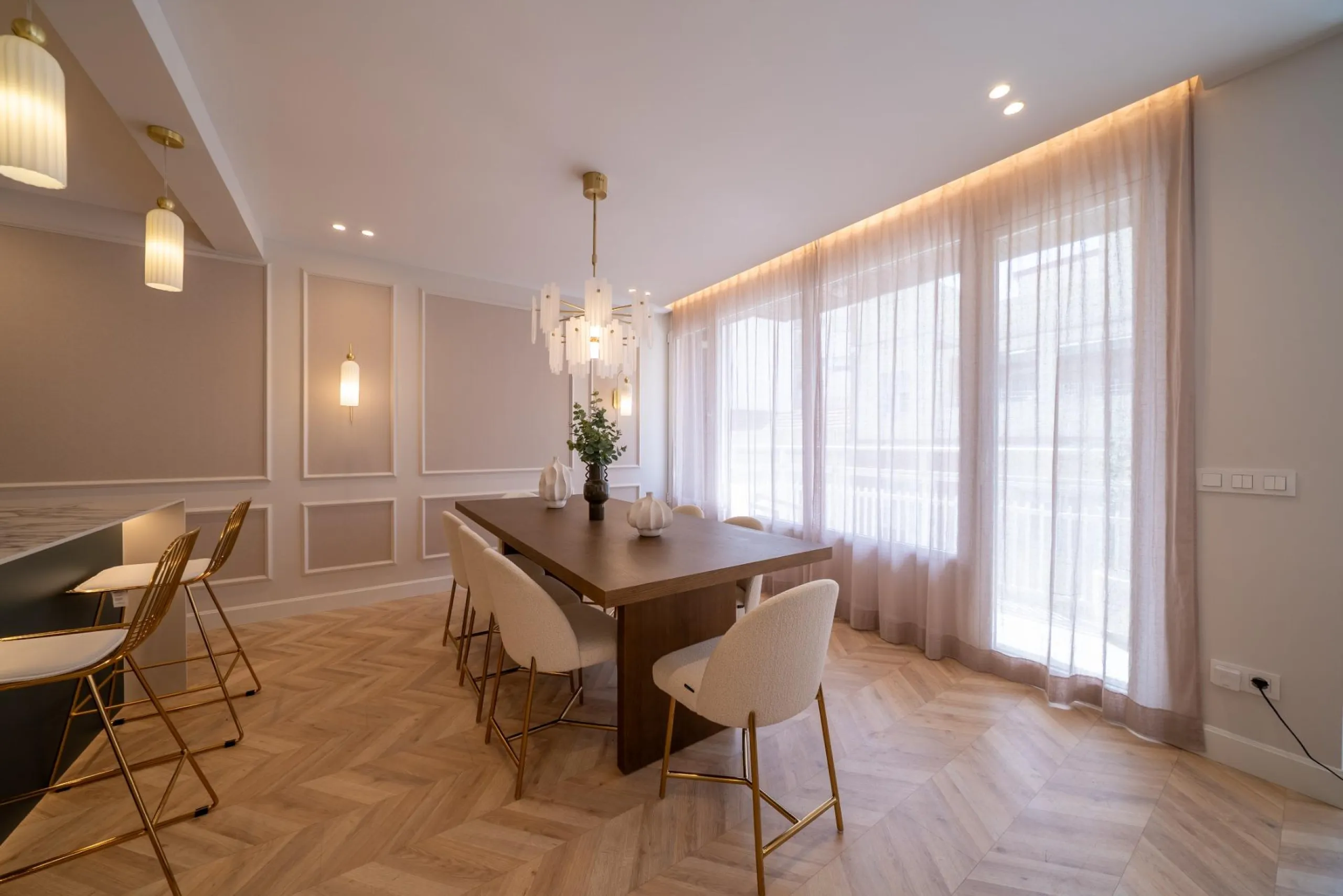 VIVIENDA DE LUJO EN GOYA CON PLAZA DE GARAJE