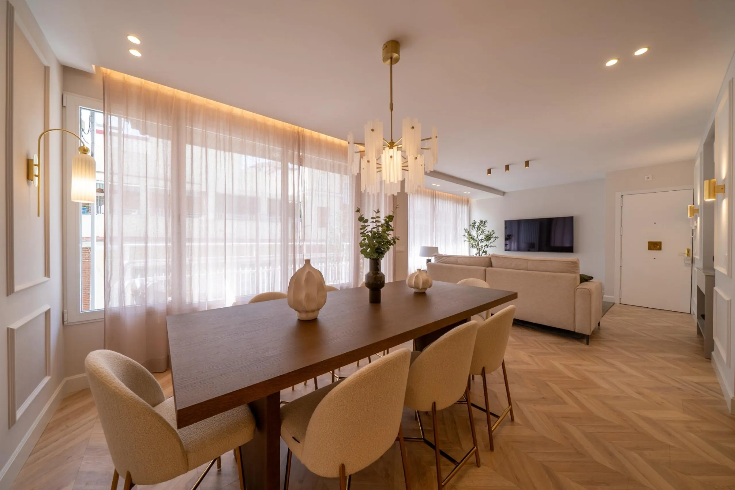 VIVIENDA DE LUJO EN GOYA CON PLAZA DE GARAJE