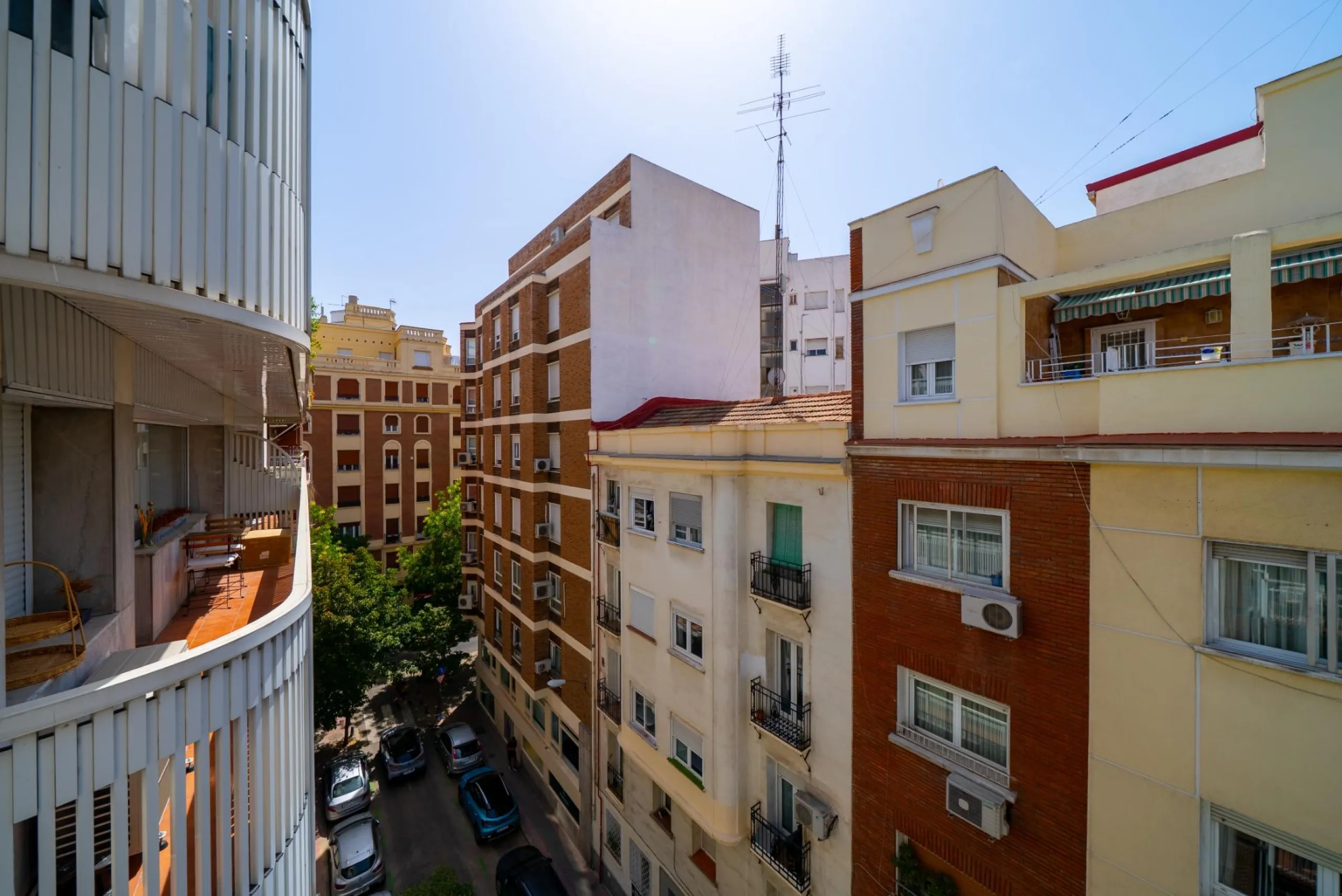 VIVIENDA DE LUJO EN GOYA CON PLAZA DE GARAJE