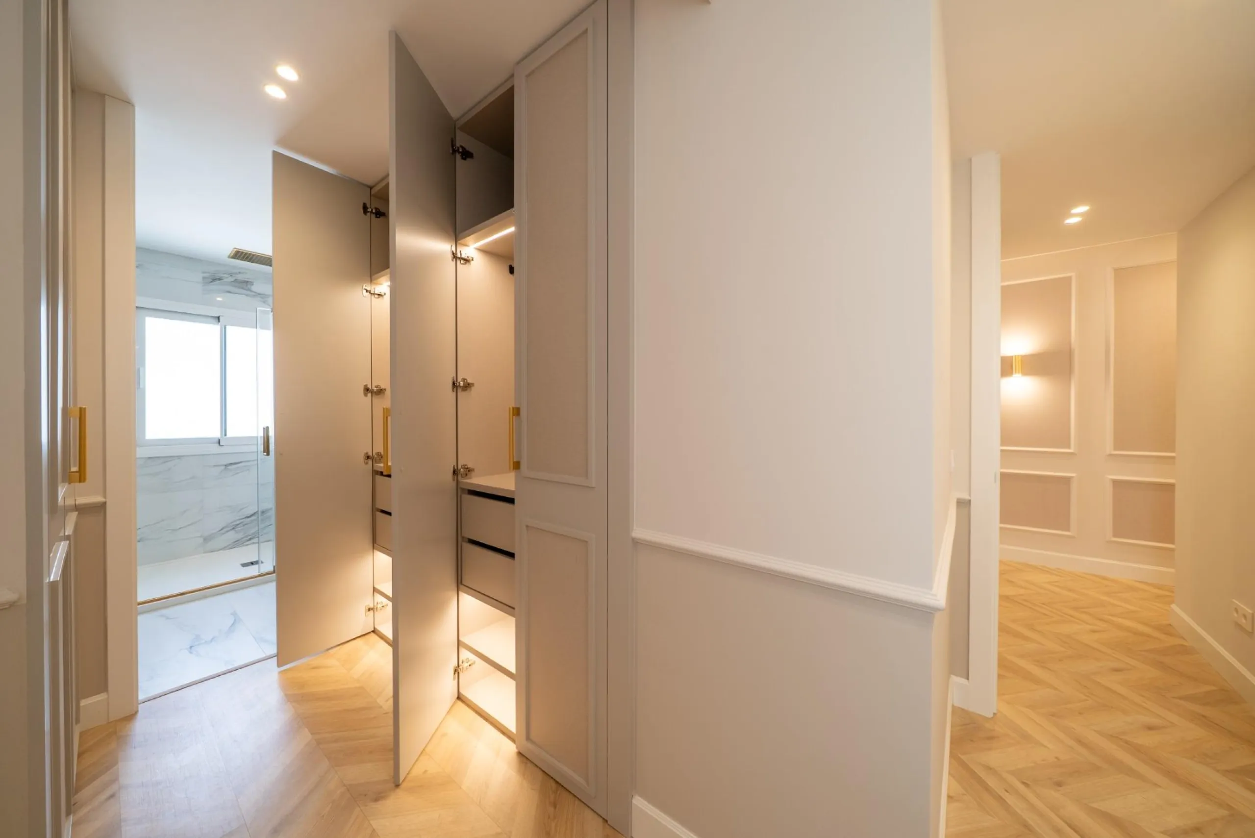 VIVIENDA DE LUJO EN GOYA CON PLAZA DE GARAJE