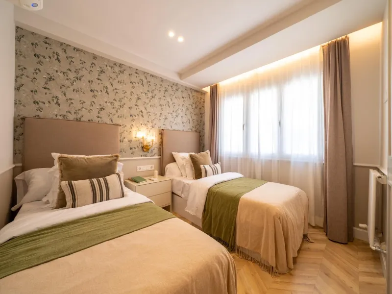 VIVIENDA DE LUJO EN GOYA CON PLAZA DE GARAJE