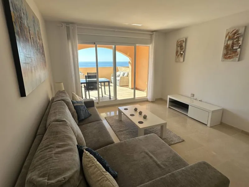 Atemberaubende 2-Zimmer-Wohnung mit Meerblick, privatem Tiefgaragenstellplatz und Abstellraum – Bellavista Hills 2, Calahonda – 349.000 €