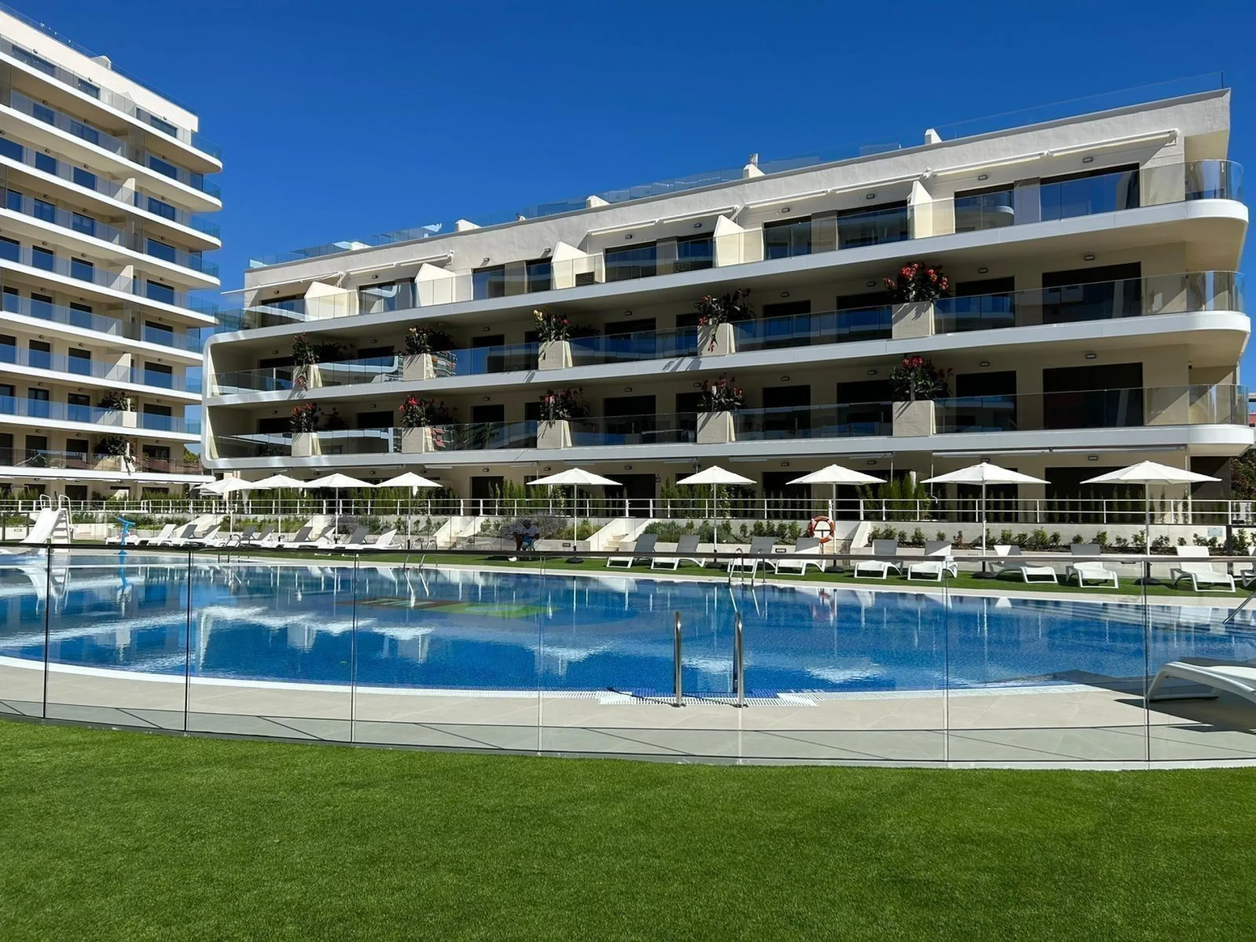 Espectacular piso casi a estrenar en PAU V, The Style by TM a 300 m de la playa