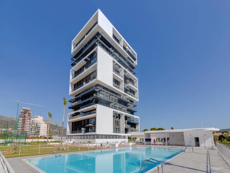 SPECTACULAR NEW LARGE APARTMENT WITH SEA AND MOUNTAIN VIEWS IN CALPE