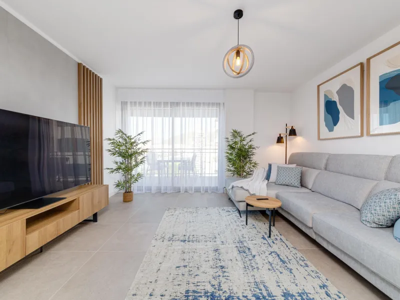 SPECTACULAR NEW LARGE APARTMENT WITH SEA AND MOUNTAIN VIEWS IN CALPE