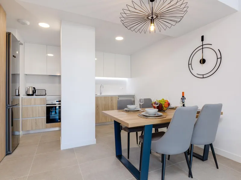 SPECTACULAR NEW LARGE APARTMENT WITH SEA AND MOUNTAIN VIEWS IN CALPE