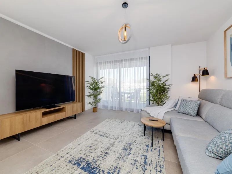 SPECTACULAR NEW LARGE APARTMENT WITH SEA AND MOUNTAIN VIEWS IN CALPE