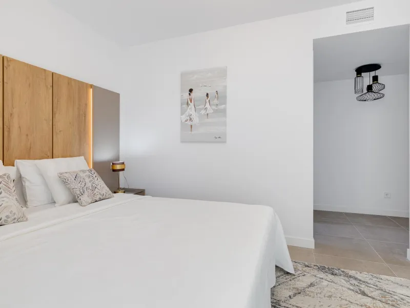 SPECTACULAR NEW LARGE APARTMENT WITH SEA AND MOUNTAIN VIEWS IN CALPE