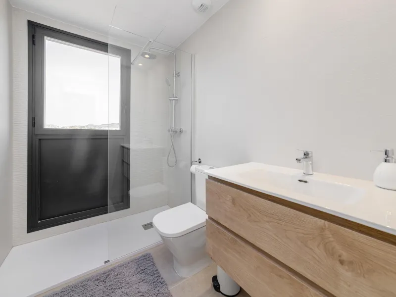 SPECTACULAR NEW LARGE APARTMENT WITH SEA AND MOUNTAIN VIEWS IN CALPE