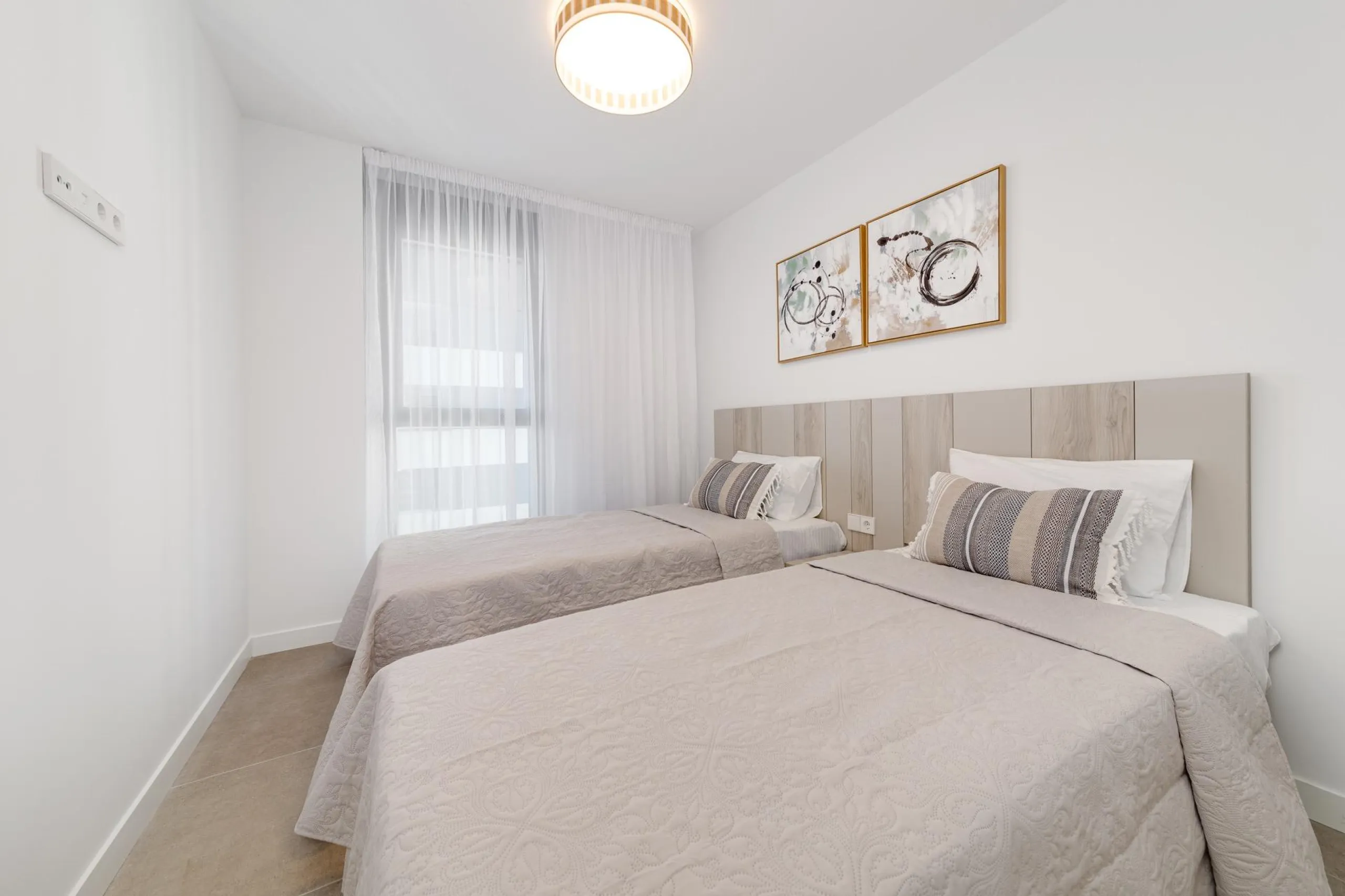 SPECTACULAR NEW LARGE APARTMENT WITH SEA AND MOUNTAIN VIEWS IN CALPE