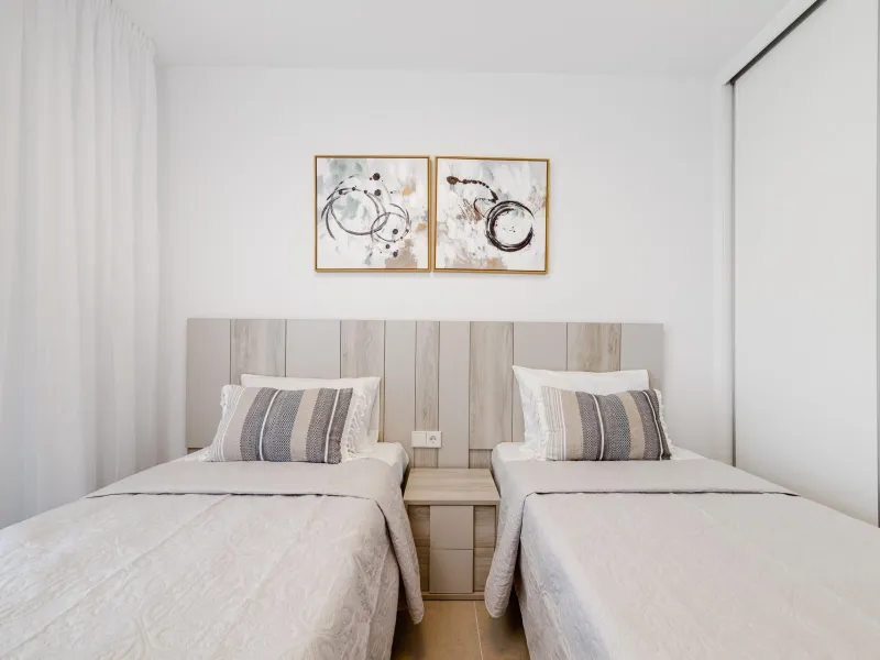 SPECTACULAR NEW LARGE APARTMENT WITH SEA AND MOUNTAIN VIEWS IN CALPE