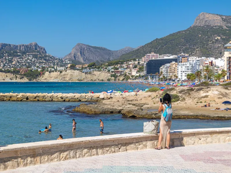 SPECTACULAR NEW LARGE APARTMENT WITH SEA AND MOUNTAIN VIEWS IN CALPE
