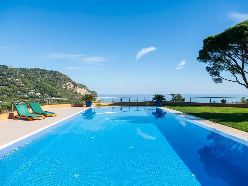 Villa Mediterránea con Piscina y Vistas al Mar – Aiguablava / Begur