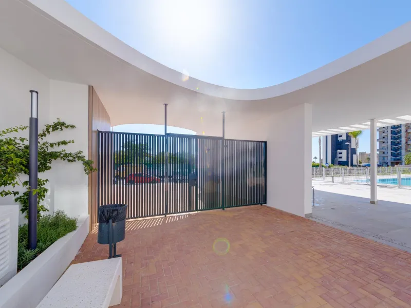SPECTACULAR NEW LARGE APARTMENT WITH SEA AND MOUNTAIN VIEWS IN CALPE