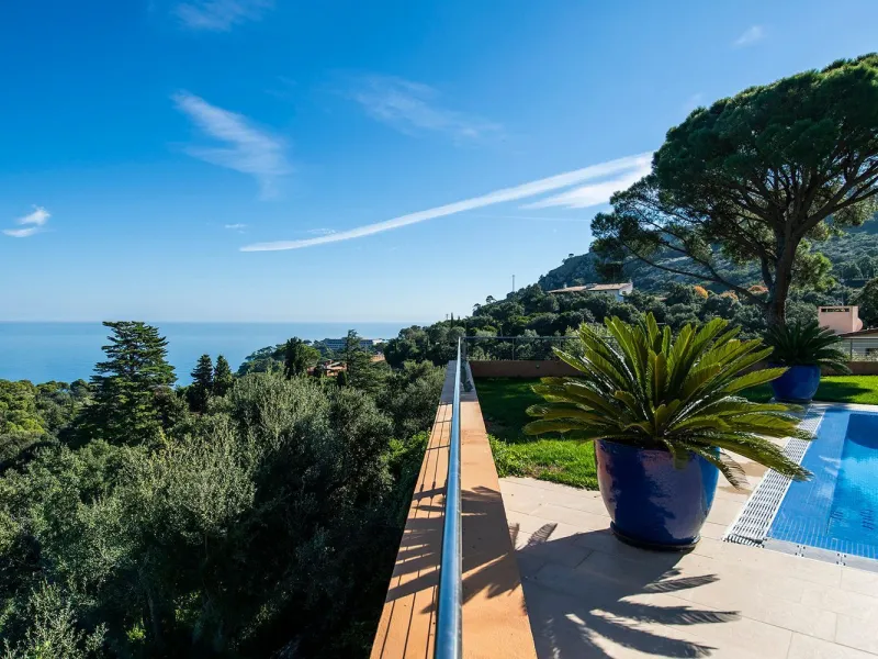 Mediterranean Villa with Pool and Sea Views – Aiguablava / Begur