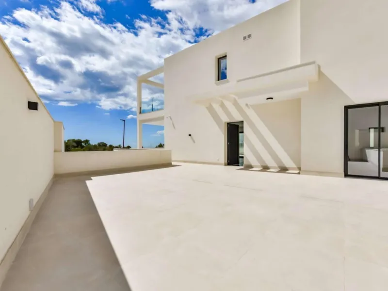 ✨ Newly built completed villa in Golf Bahía — Luxury, space and energy efficiency