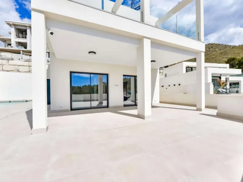 ✨ Newly built completed villa in Golf Bahía — Luxury, space and energy efficiency