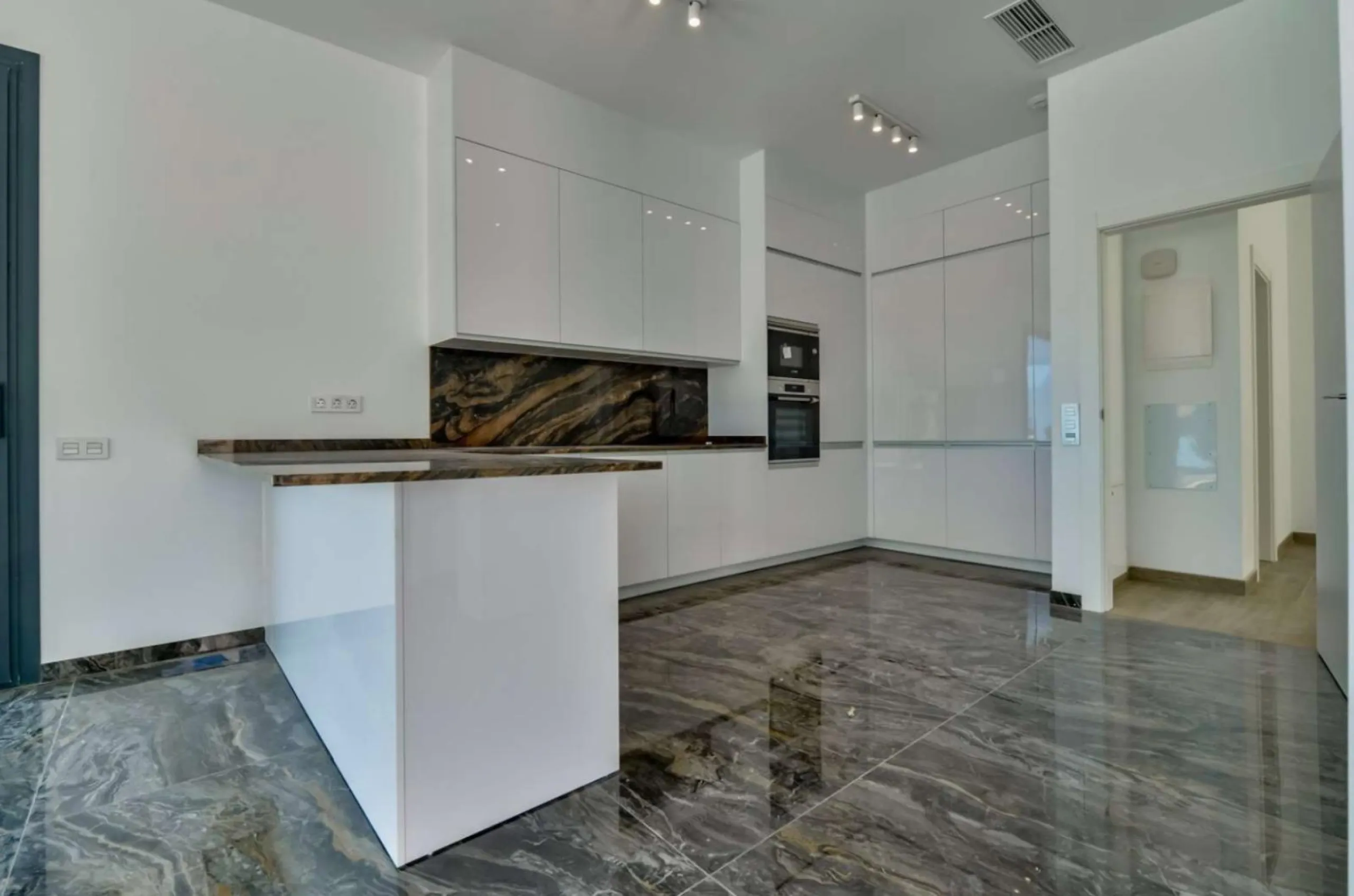 ✨ Newly built completed villa in Golf Bahía — Luxury, space and energy efficiency