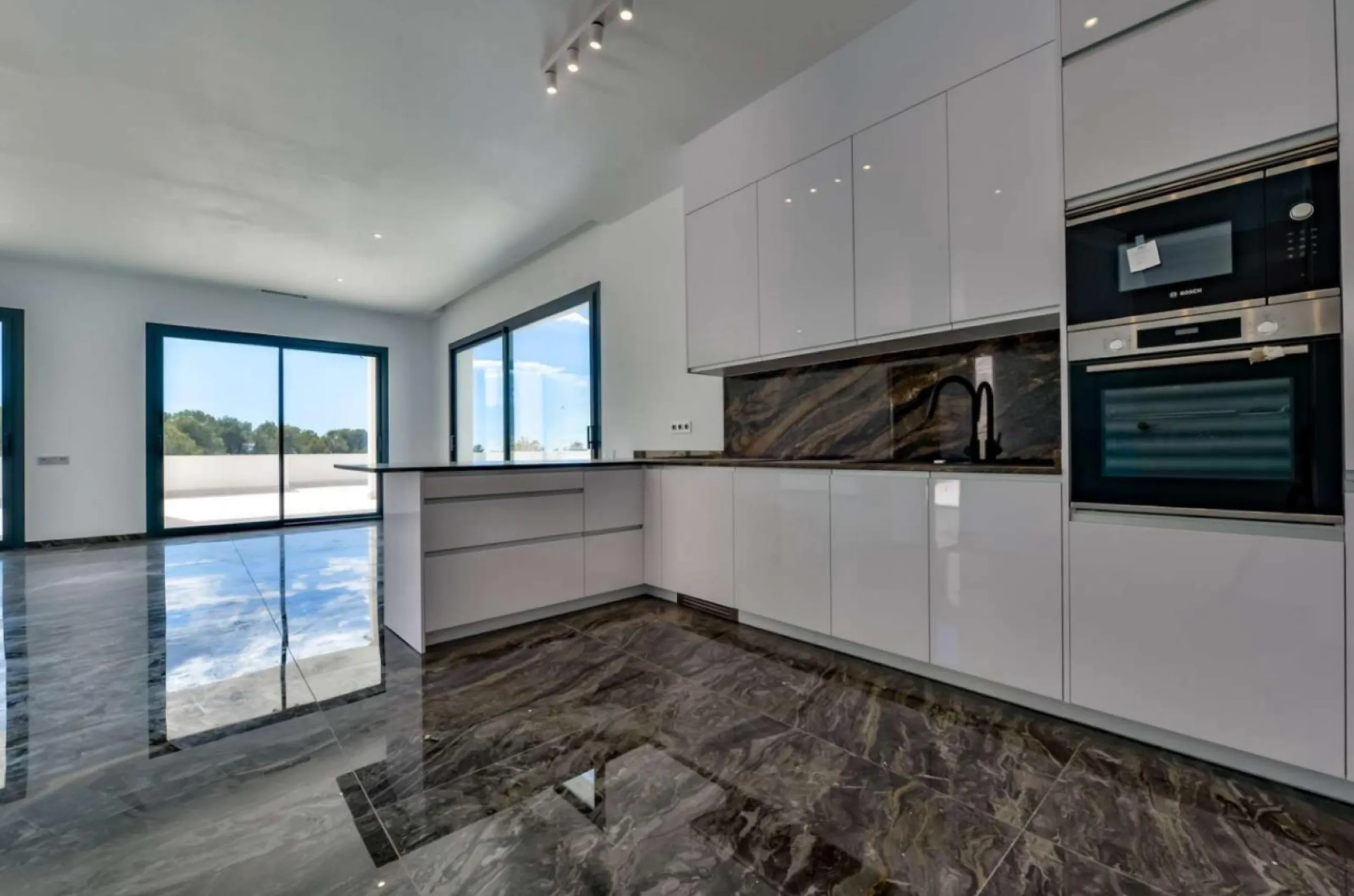 ✨ Newly built completed villa in Golf Bahía — Luxury, space and energy efficiency