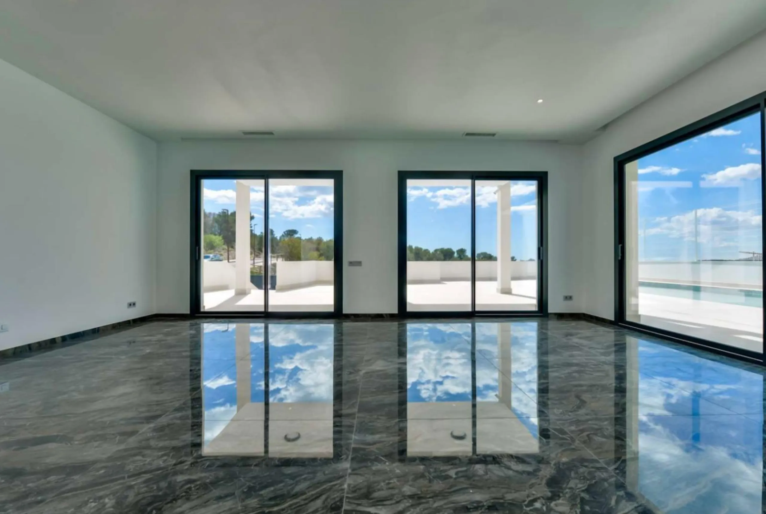 ✨ Newly built completed villa in Golf Bahía — Luxury, space and energy efficiency