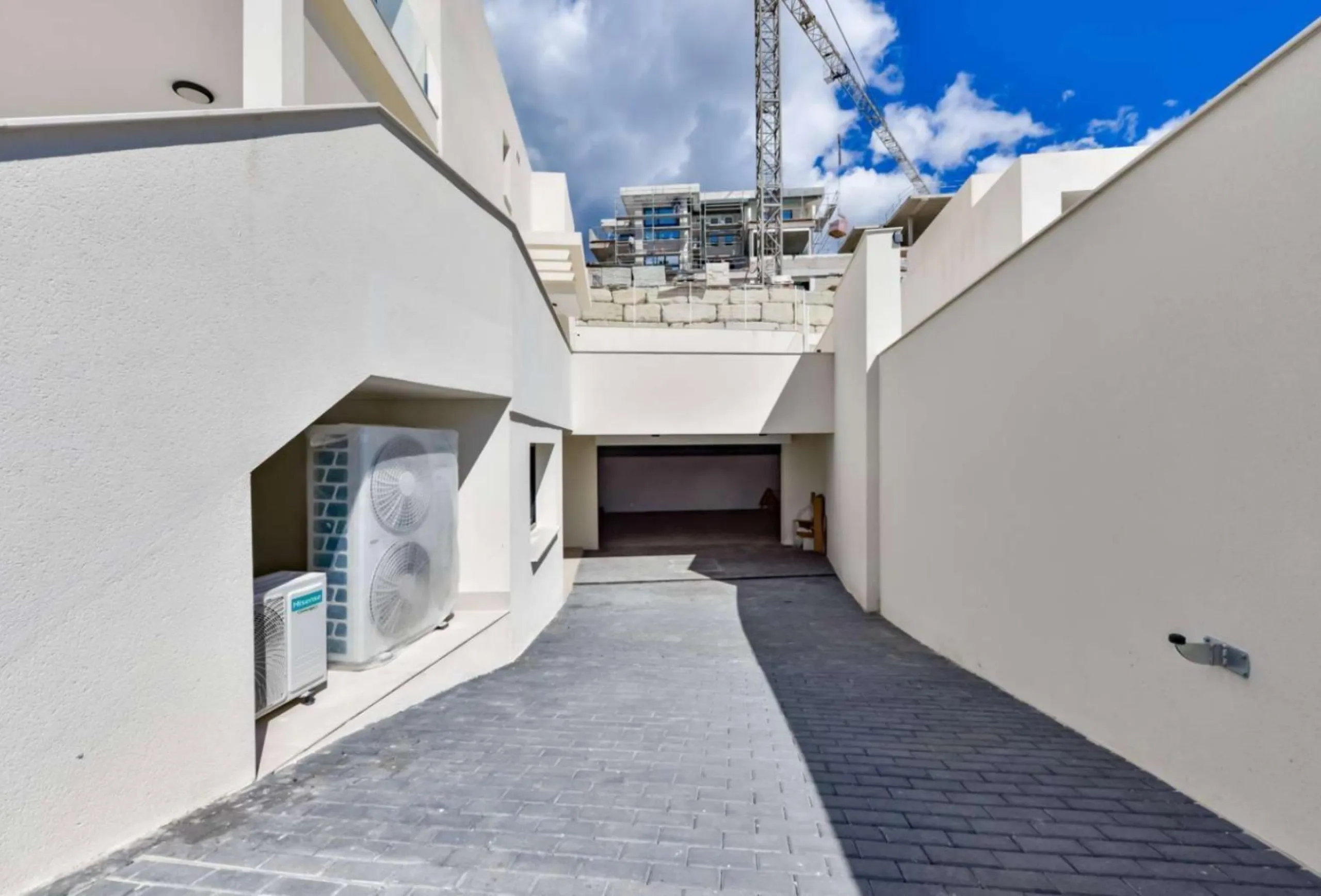 ✨ Newly built completed villa in Golf Bahía — Luxury, space and energy efficiency