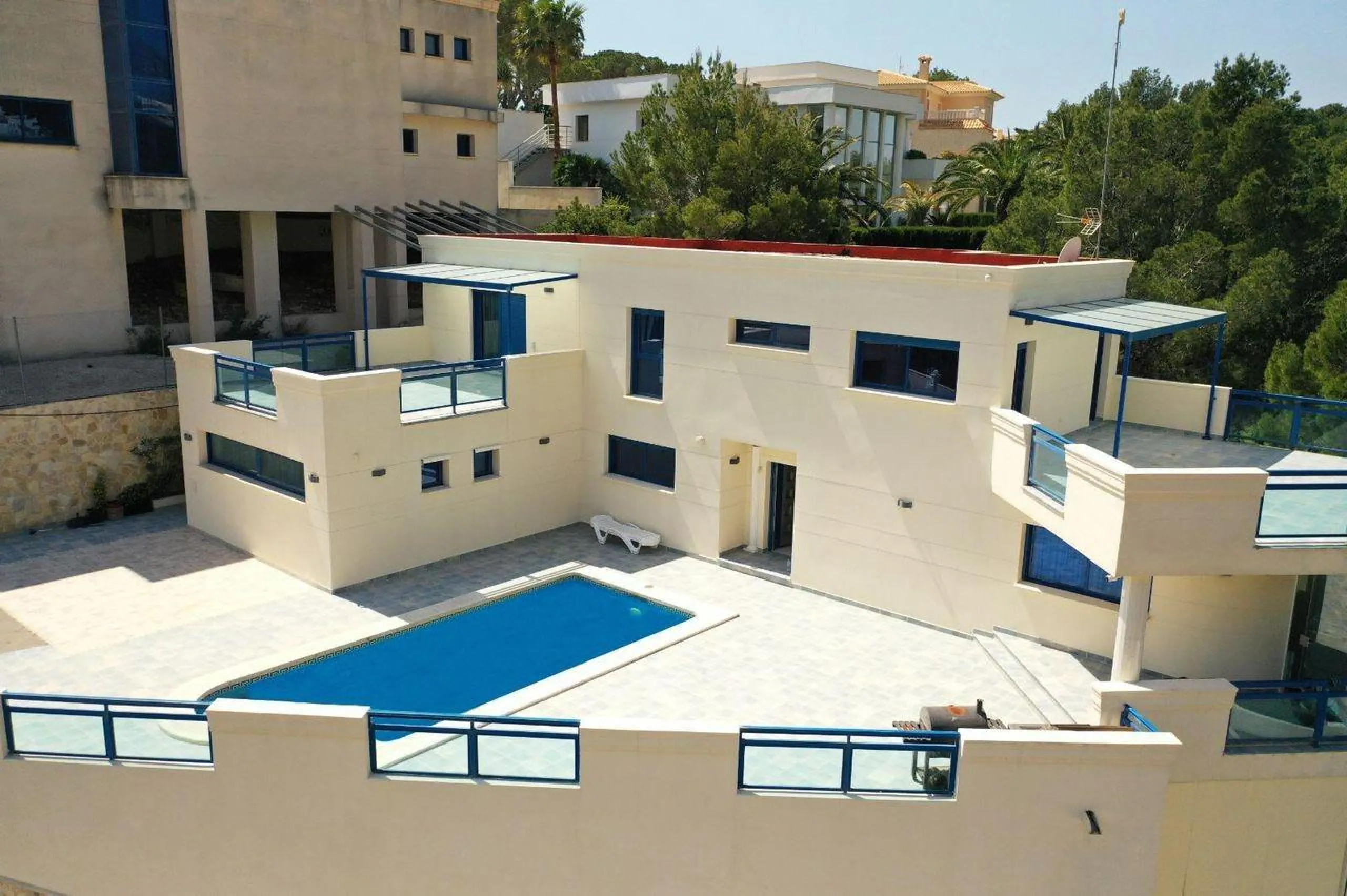 🏡 Vive en Altea Hills — uno de los lugares más prestigiosos y seguros de la Costa Blanca.
