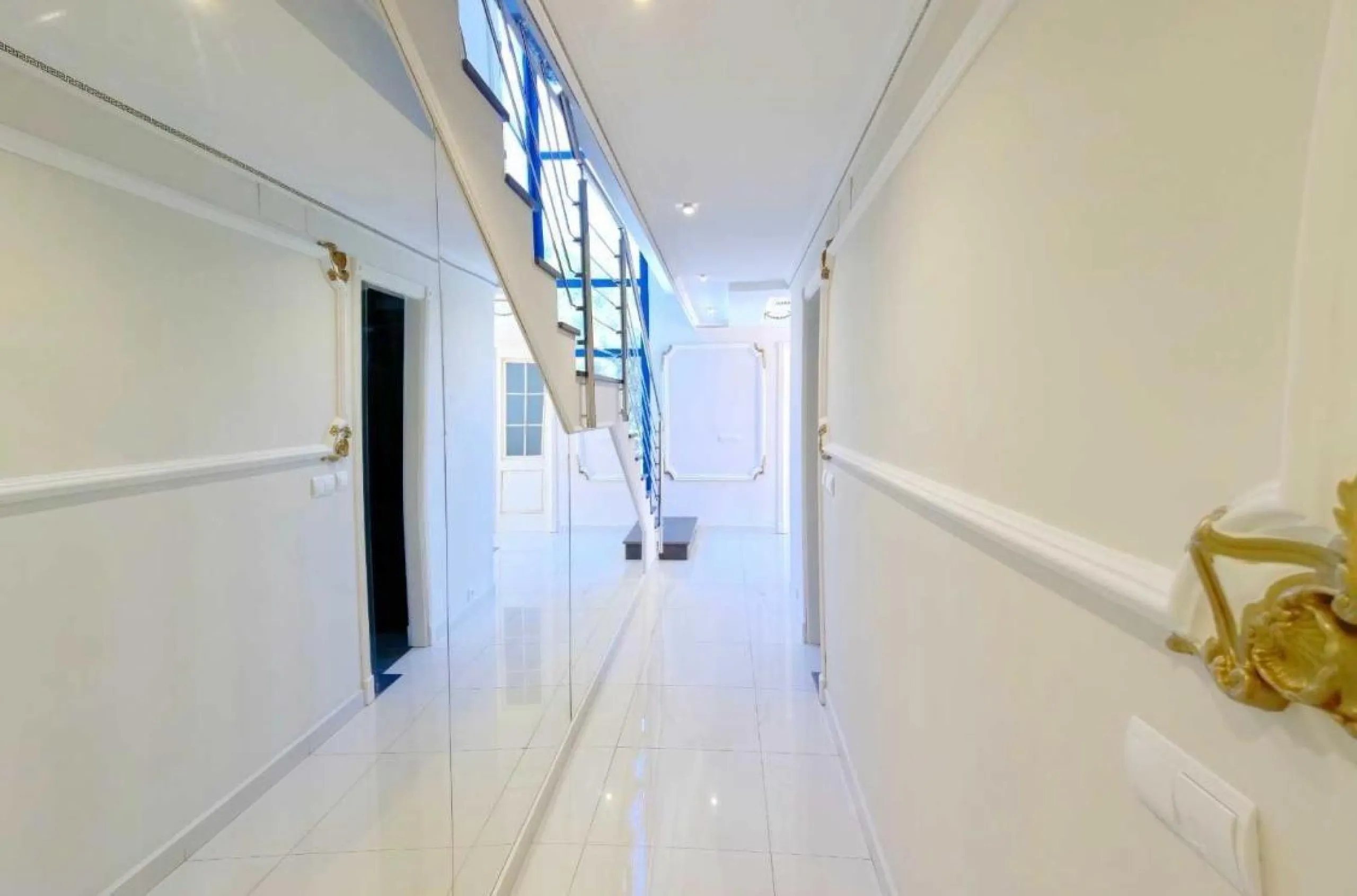 🏡 Vive en Altea Hills — uno de los lugares más prestigiosos y seguros de la Costa Blanca.