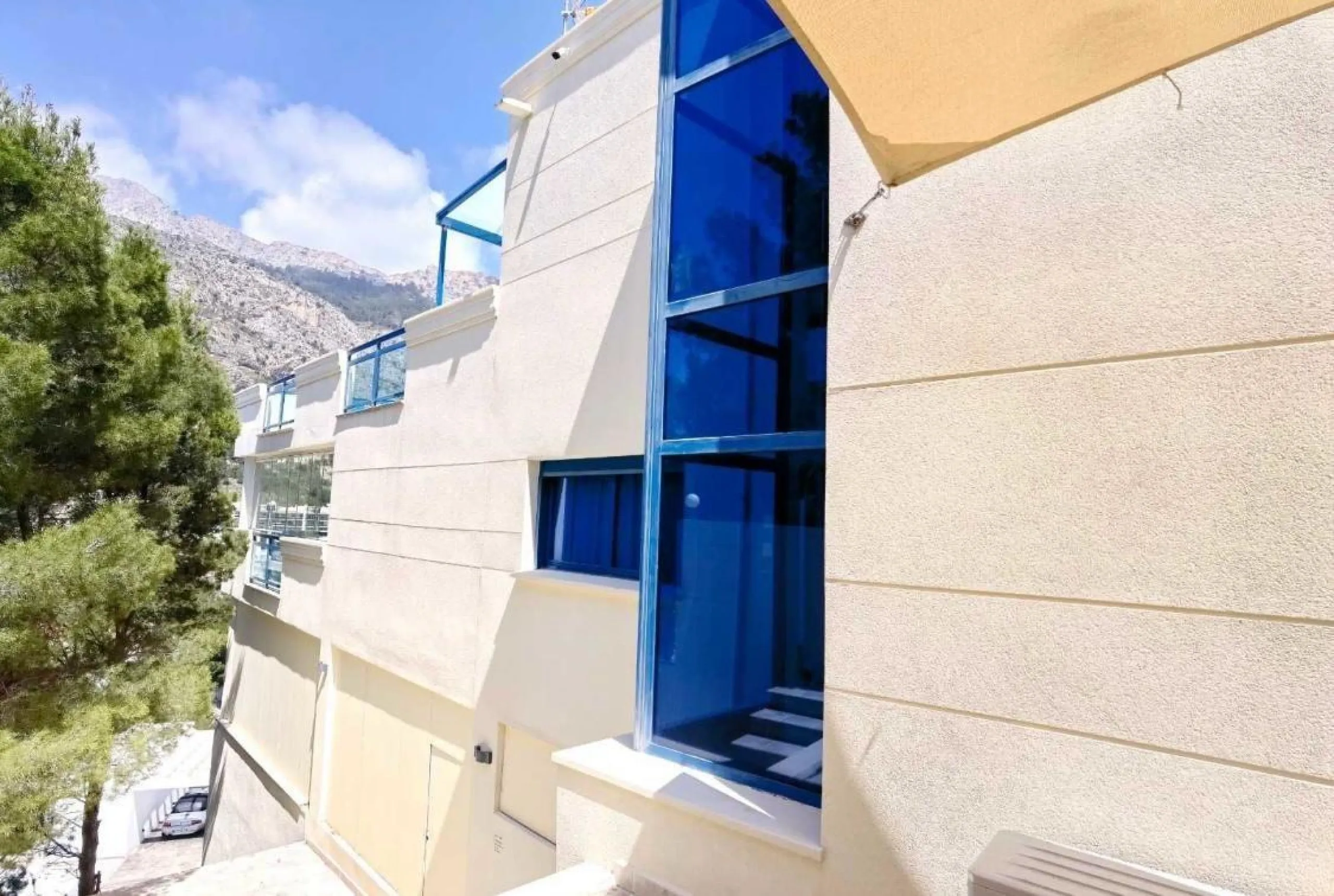 🏡 Vive en Altea Hills — uno de los lugares más prestigiosos y seguros de la Costa Blanca.