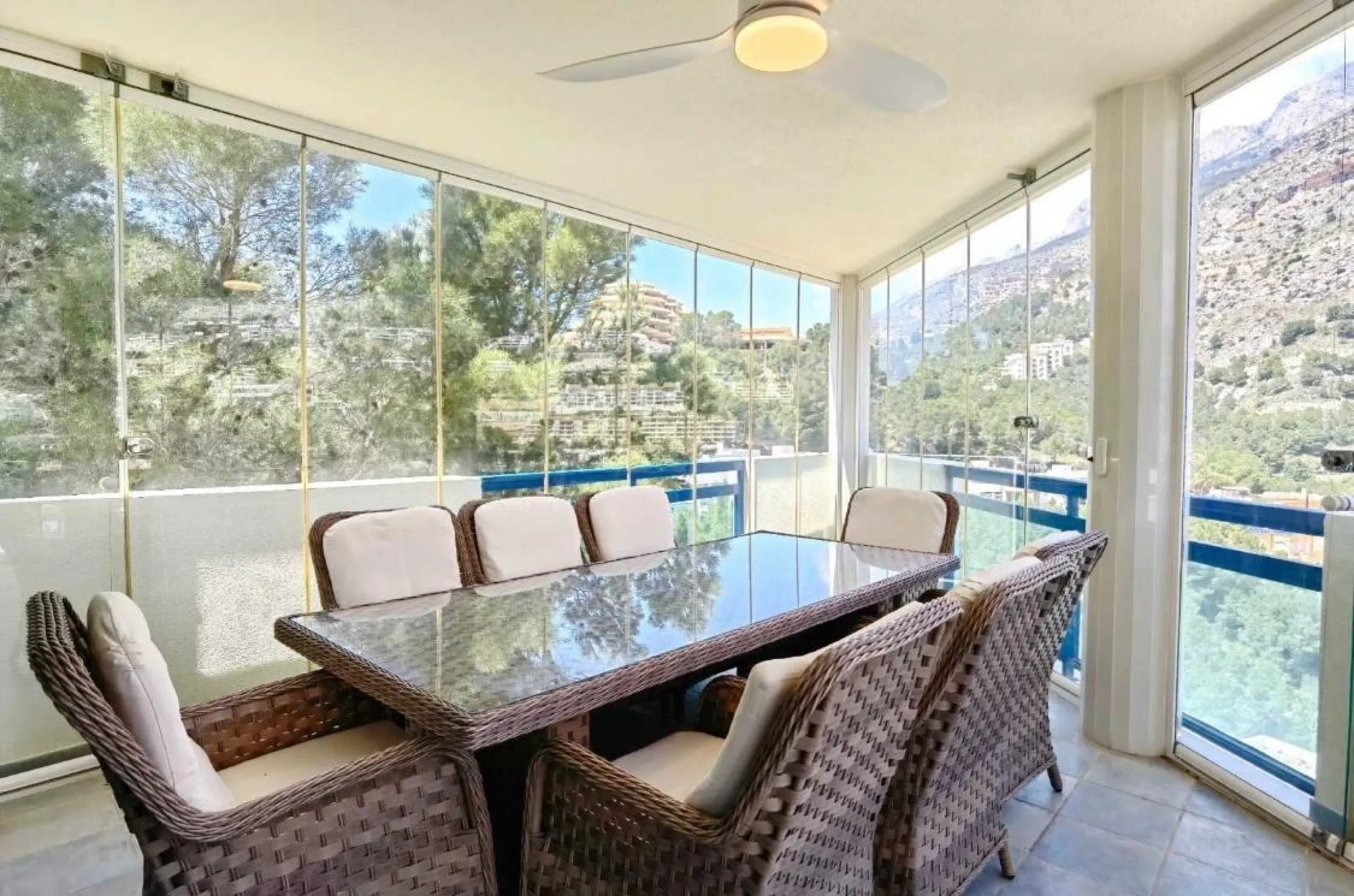 🏡 Vive en Altea Hills — uno de los lugares más prestigiosos y seguros de la Costa Blanca.