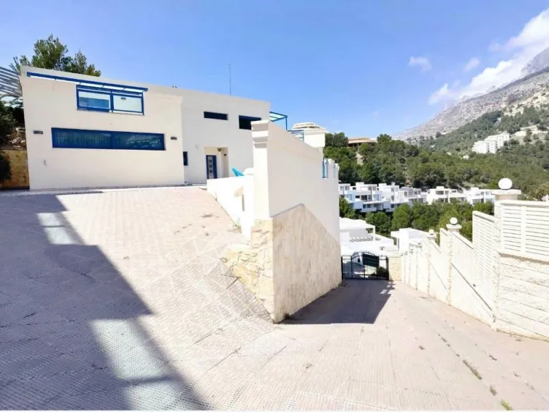 🏡 Vive en Altea Hills — uno de los lugares más prestigiosos y seguros de la Costa Blanca.
