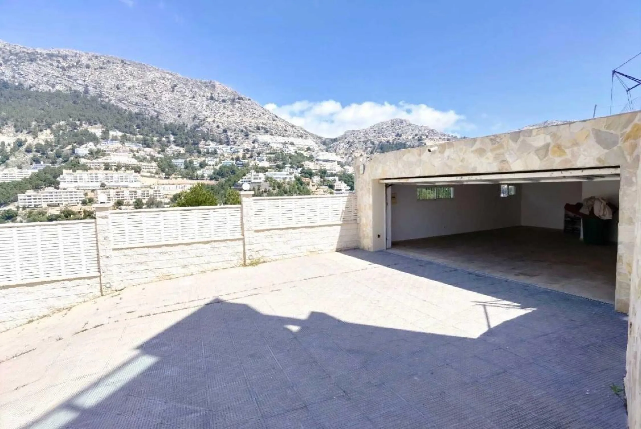 🏡 Vive en Altea Hills — uno de los lugares más prestigiosos y seguros de la Costa Blanca.