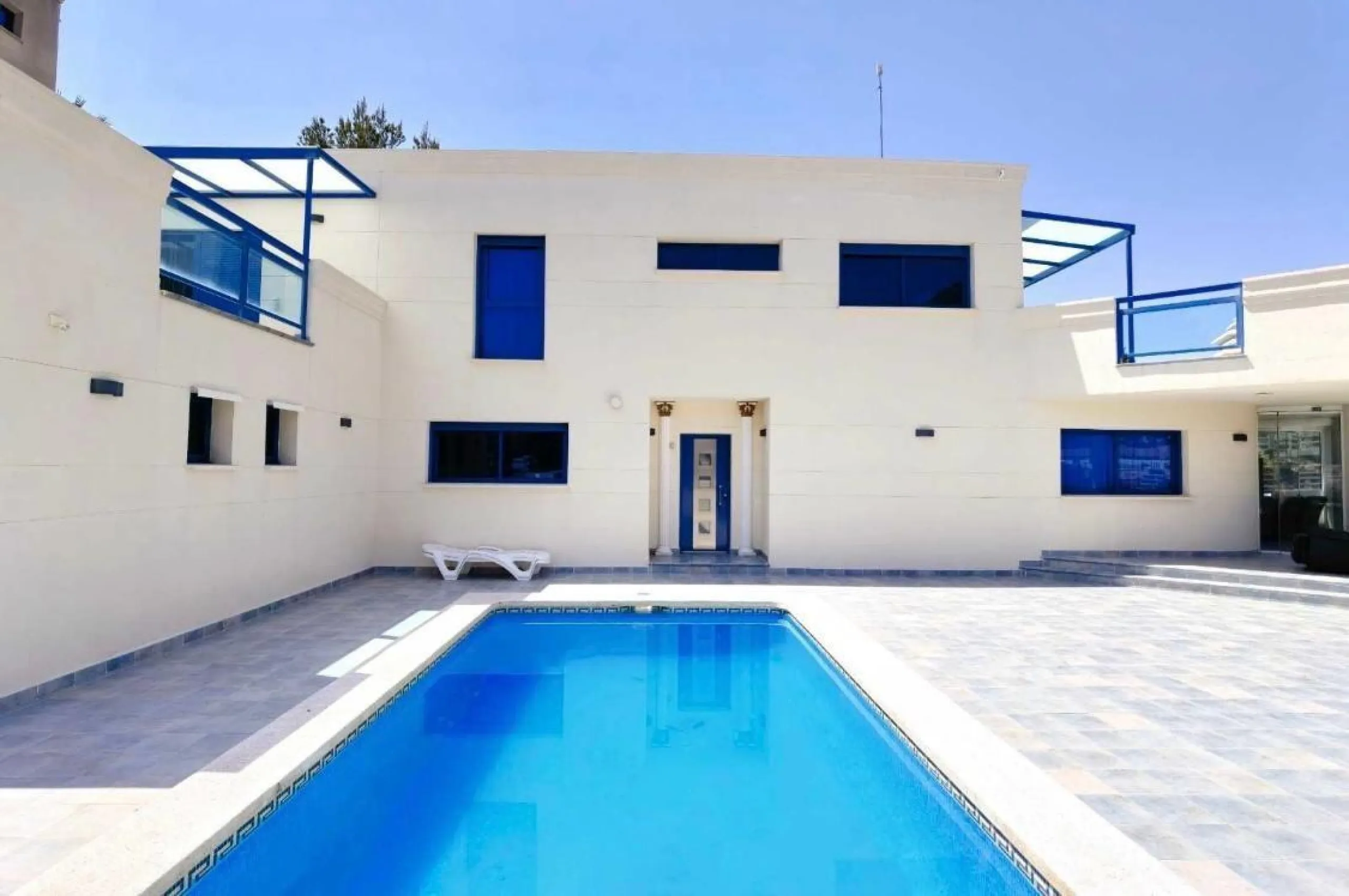 🏡 Vive en Altea Hills — uno de los lugares más prestigiosos y seguros de la Costa Blanca.