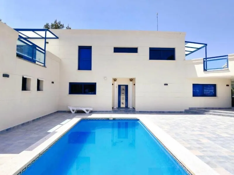 🏡 Vive en Altea Hills — uno de los lugares más prestigiosos y seguros de la Costa Blanca.