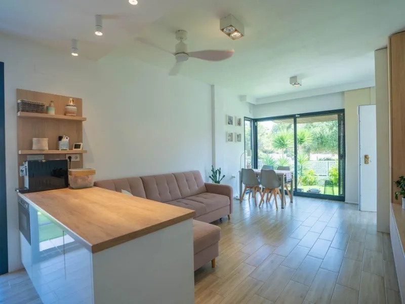 Villa Reformada en La Zenia, Orihuela Costa - Oportunidad Única