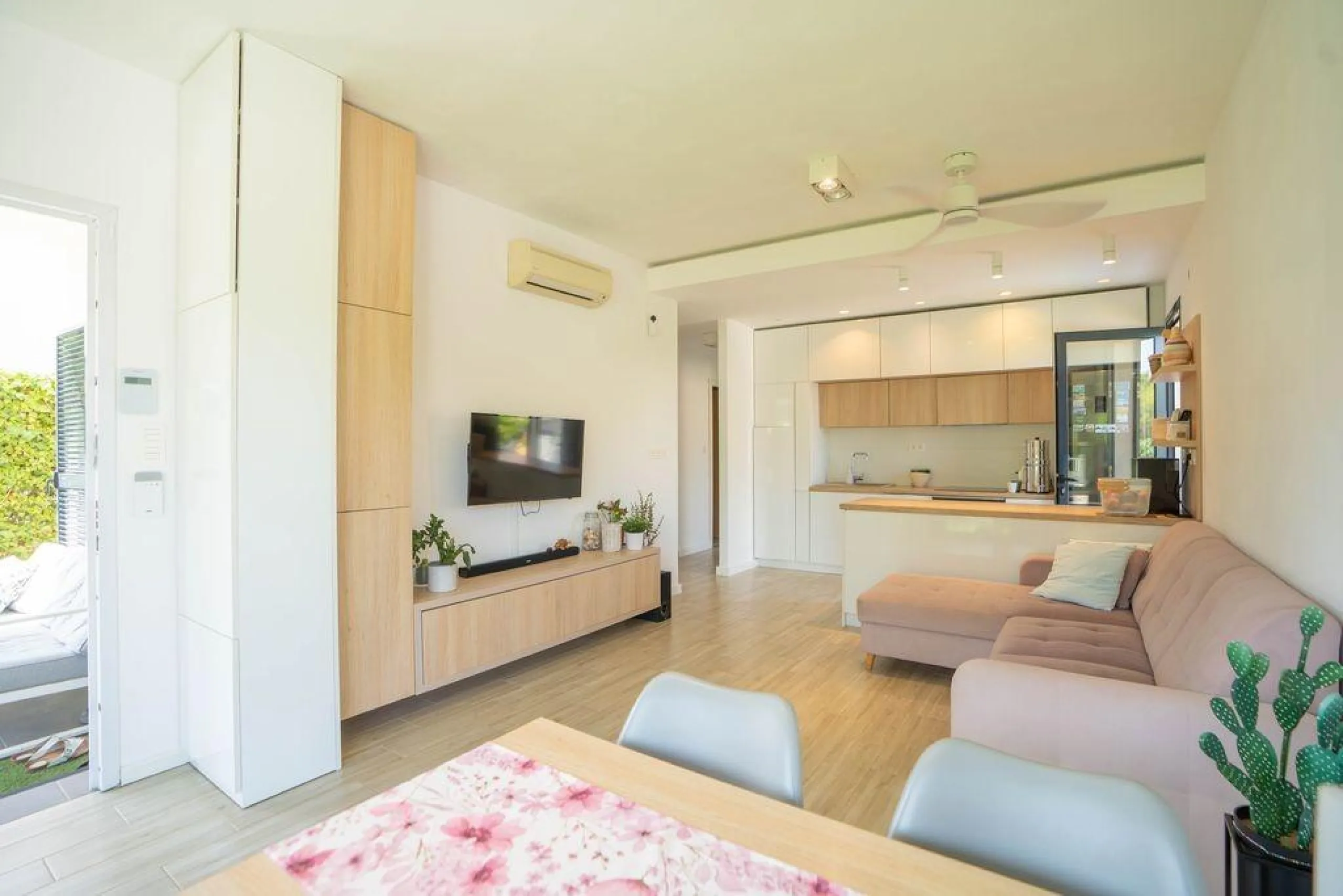 Villa Reformada en La Zenia, Orihuela Costa - Oportunidad Única